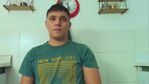 Snapshot of couplelovely_dss chatting on 10-19-25, 08:42 Barby and Kenny online show from 10-19-25, 08:42