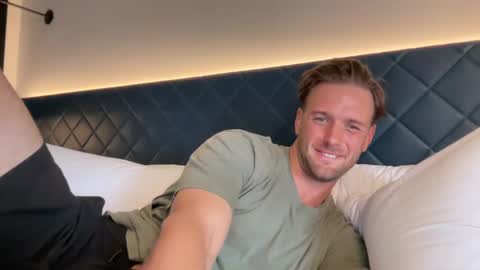 Courtney online show from 02-21-25, 03:12