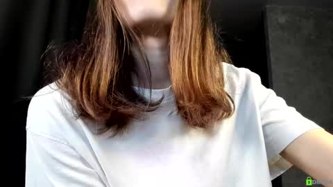 Snapshot of courtney_luv chatting on 10-29-25, 01:13 Im Courtney Nice to meet youFollow meInstagram courtneyluv778 online show from 10-29-25, 01:13