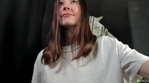 Snapshot of courtney_luv chatting on 12-17-25, 12:33 Im Courtney Nice to meet youFollow meInstagram courtneyluv778 online show from 12-17-25, 12:33