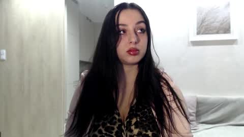 Courtney online show from 12-01-25, 03:17