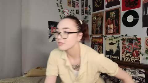 Yuna online show from 11-21-25, 08:29