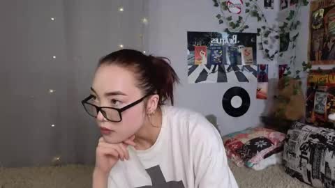 Yuna online show from 11-23-25, 08:08