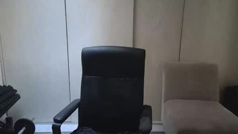 Snapshot of cowboylean chatting on 11-13-25, 09:25 cbl online show from 11-13-25, 09:25