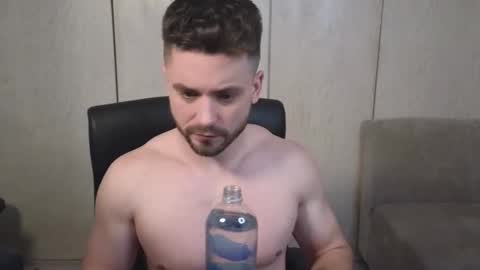 Snapshot of cowboylean chatting on 11-30-25, 04:38 cbl online show from 11-30-25, 04:38