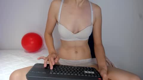 Marce  Online 1pm - 7pm gmt-5 online show from 02-13-26, 02:51