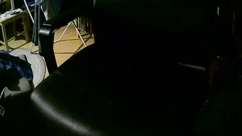 Snapshot of coyote017 chatting on 09-15-25, 04:23 coyote017 online show from 09-15-25, 04:23