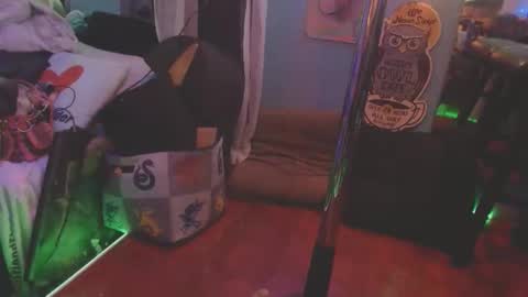 cpl4morethan1 online show from 10-15-25, 07:19