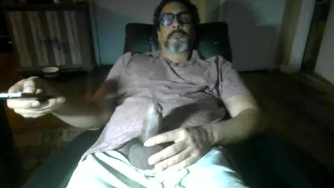 Alejandro online show from 12-31-24, 06:16