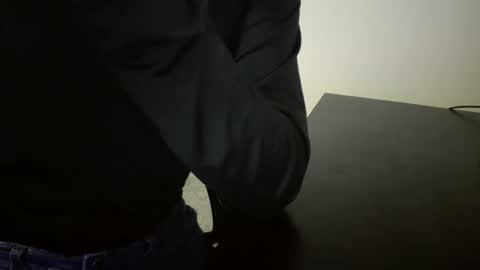 Snapshot of crafty333 chatting on 12-20-25, 10:06 crafty333 online show from 12-20-25, 10:06