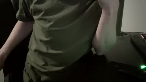 Snapshot of crafty333 chatting on 02-15-26, 11:01 crafty333 online show from 02-15-26, 11:01