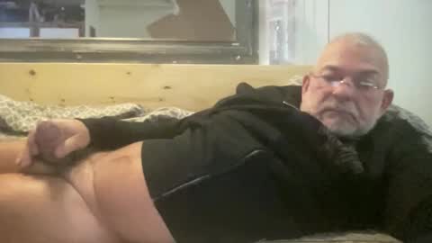 crapaud75018 online show from 10-11-25, 06:45