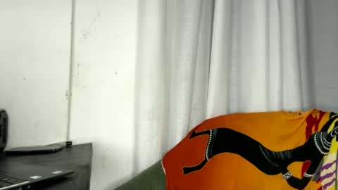 Snapshot of crave_meslowly chatting on 06-28-26, 01:11 Taliee online show from 06-28-26, 01:11