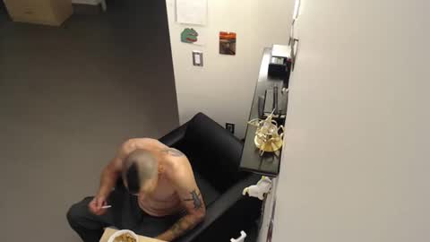 Snapshot of cravedave_d chatting on 09-30-25, 03:22 cravedave d online show from 09-30-25, 03:22