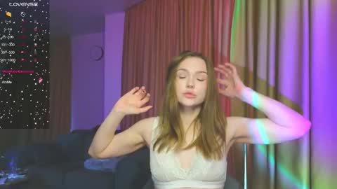 Snapshot of cravelucy chatting on 03-19-26, 02:43 lucy online show from 03-19-26, 02:43