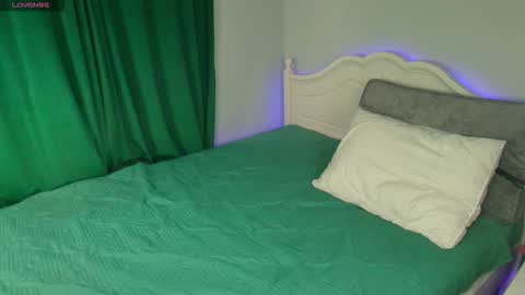 Eva online show from 10-19-25, 07:20