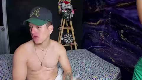 crazy_acouple_donpillo online show from 12-20-24, 03:03