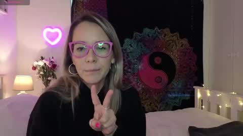 Stacy 2pm to 6pm mon-fri 3 CAT online show from 11-27-25, 05:26