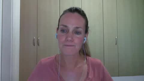 Anny online show from 02-26-25, 10:09