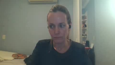 Anny online show from 09-18-25, 10:56