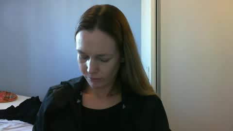 Anny online show from 09-30-25, 11:48