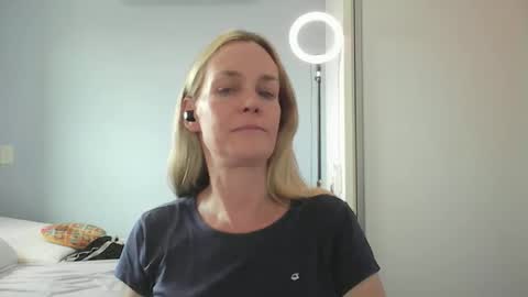 Anny online show from 01-13-26, 04:01