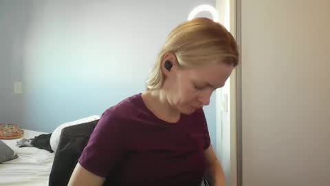 Anny online show from 04-06-26, 10:49