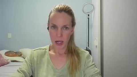 Anny online show from 04-20-26, 12:13