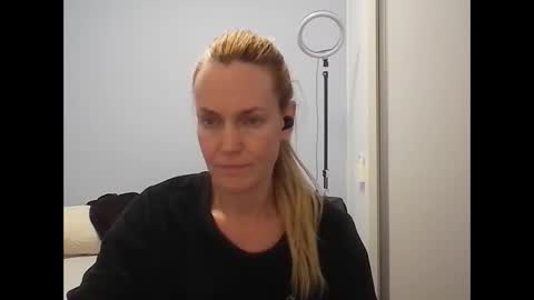 Anny online show from 05-15-26, 11:23