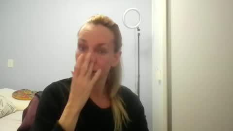 Snapshot of crazyanny chatting on 06-19-26, 12:26 Anny online show from 06-19-26, 12:26