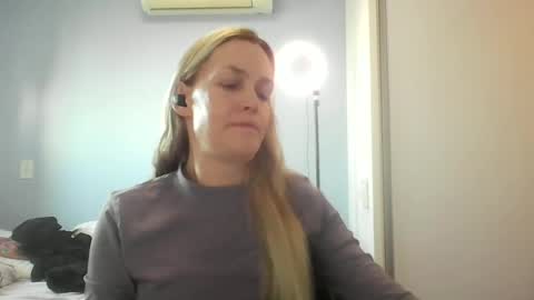 Snapshot of crazyanny chatting on 06-29-26, 10:48 Anny online show from 06-29-26, 10:48