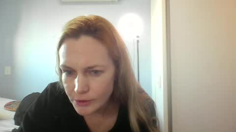 Snapshot of crazyanny chatting on 07-03-26, 10:54 Anny online show from 07-03-26, 10:54