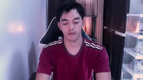 Snapshot of crazyasiancum chatting on 12-04-24, 02:31 Zion online show from 12-04-24, 02:31