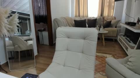 LAURA online show from 02-04-26, 12:55