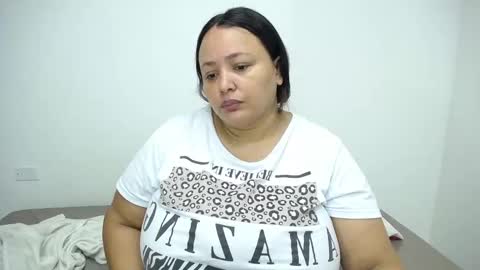 Snapshot of crazyonme chatting on 01-15-26, 12:32 diosalinda online show from 01-15-26, 12:32