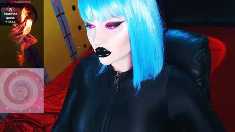 Snapshot of crazypinkyball chatting on 05-31-26, 02:46 Roxy online show from 05-31-26, 02:46