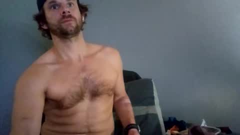 Snapshot of crazysweatyfun chatting on 11-30-25, 02:54 Sean online show from 11-30-25, 02:54