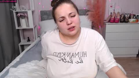 Crazyy Girl  online show from 01-08-26, 03:25