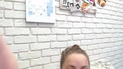 Crazyy Girl  online show from 02-01-26, 07:51