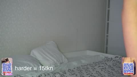 Snapshot of cream_fucks chatting on 12-05-25, 07:54 MarcoPolly online show from 12-05-25, 07:54