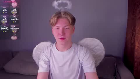 Snapshot of creamcherrystudio chatting on 10-29-25, 03:53 TheMikeSever online show from 10-29-25, 03:53