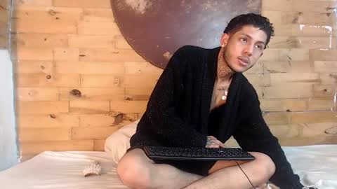 Snapshot of creampie_couple1 chatting on 02-14-25, 09:32 CAMILA Y SEBASTIAN online show from 02-14-25, 09:32