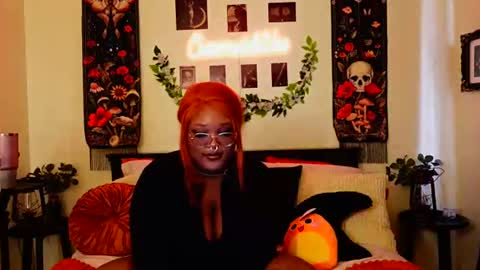 Snapshot of creamsiclevee chatting on 06-29-26, 07:03 Vee online show from 06-29-26, 07:03