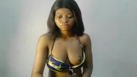 Snapshot of creamy_babyx chatting on 05-16-26, 08:33 Creamy babyx online show from 05-16-26, 08:33