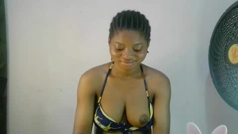 Snapshot of creamy_babyx chatting on 05-16-26, 10:36 Creamy babyx online show from 05-16-26, 10:36