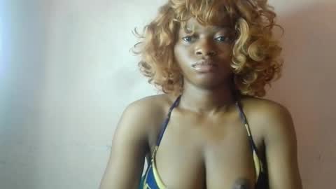Snapshot of creamy_babyx chatting on 06-17-26, 06:27 Creamy babyx online show from 06-17-26, 06:27