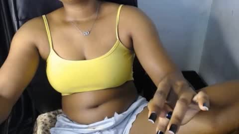 Snapshot of creamy_juicypussy chatting on 11-29-25, 07:55 Lady jasmine online show from 11-29-25, 07:55