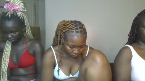 Snapshot of creamy_pie1 chatting on 02-27-26, 05:18 creamy_pie1 online show from 02-27-26, 05:18