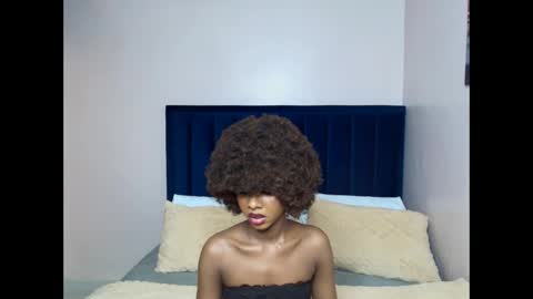 queen online show from 10-08-25, 01:47