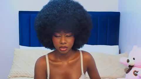 Snapshot of creamybabee chatting on 06-10-26, 04:50 queen online show from 06-10-26, 04:50